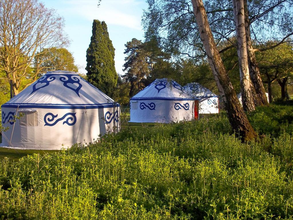 צ'יצ'סטר Plush Tents Yurt Village מראה חיצוני תמונה